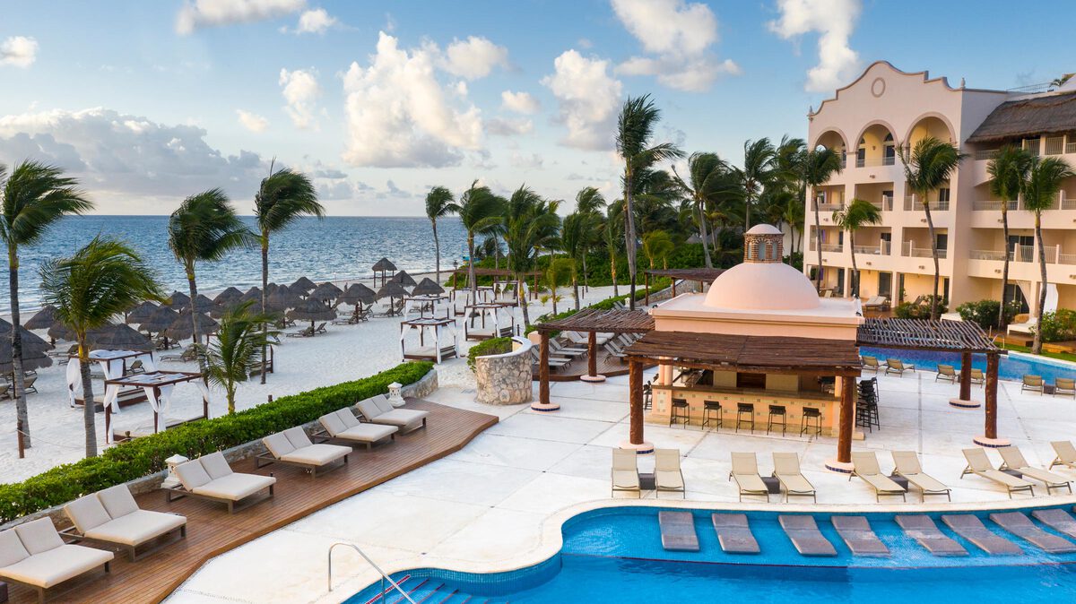 Honeymoon Suite Ocean Front with Rooftop Terrace Excellence Club Excellence Riviera Cancun