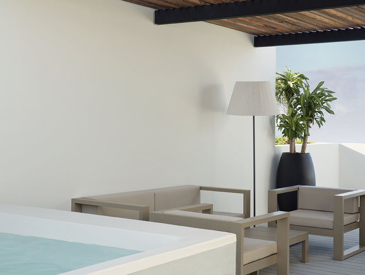 Romantic suites with private pools in Cancun