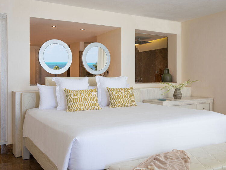 Beloved Playa Mujeres Hotel with Jacuzzi Suites