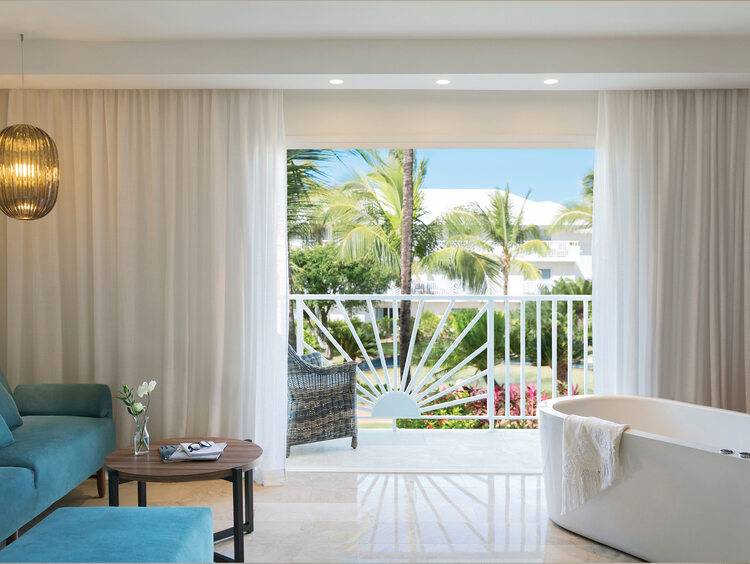 Junior Suite con Vista al Jardín o a la Montaña en Excellence Punta Cana