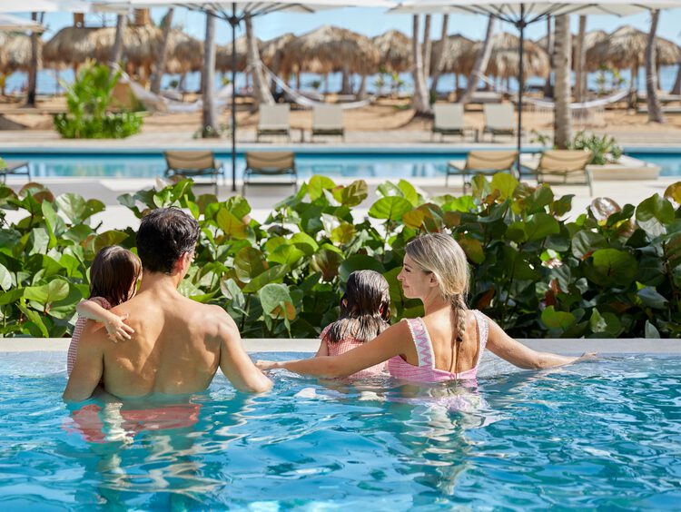 Finest Club Beachfront Suite con piscina privada en Finest Punta Cana