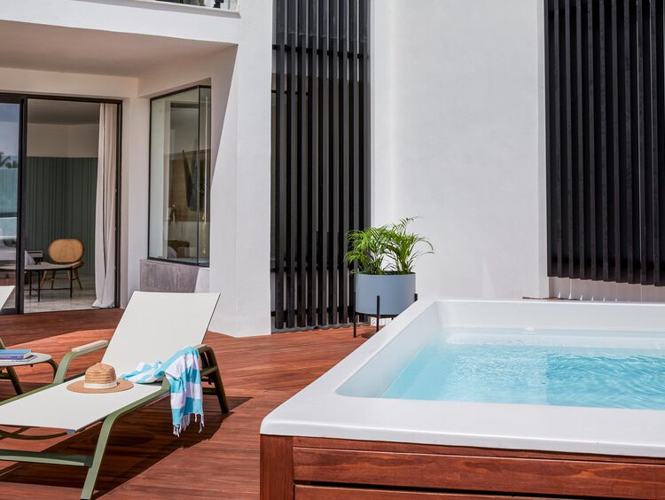 Disfruta de nuestra Terrace Suite con Piscina Pequeña y Terraza en Finest Punta Cana