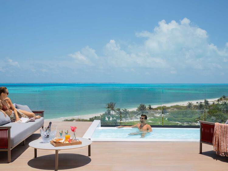 EXCELLENCE CLUB HONEYMOON SUITE DE DOS PLANTAS CON TERRAZA EN LA AZOTEA Y PISCINA PRIVADA CON VISTA AL MAR