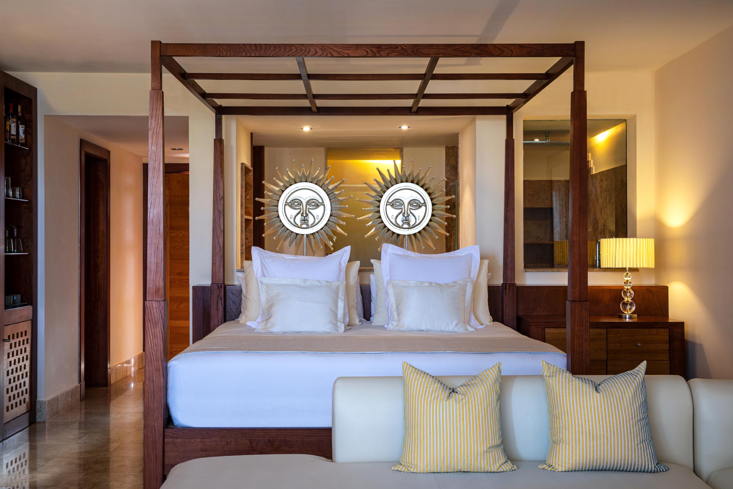 Suites romantiques avec bain-tourbillon en centre de villégiature à Cancun