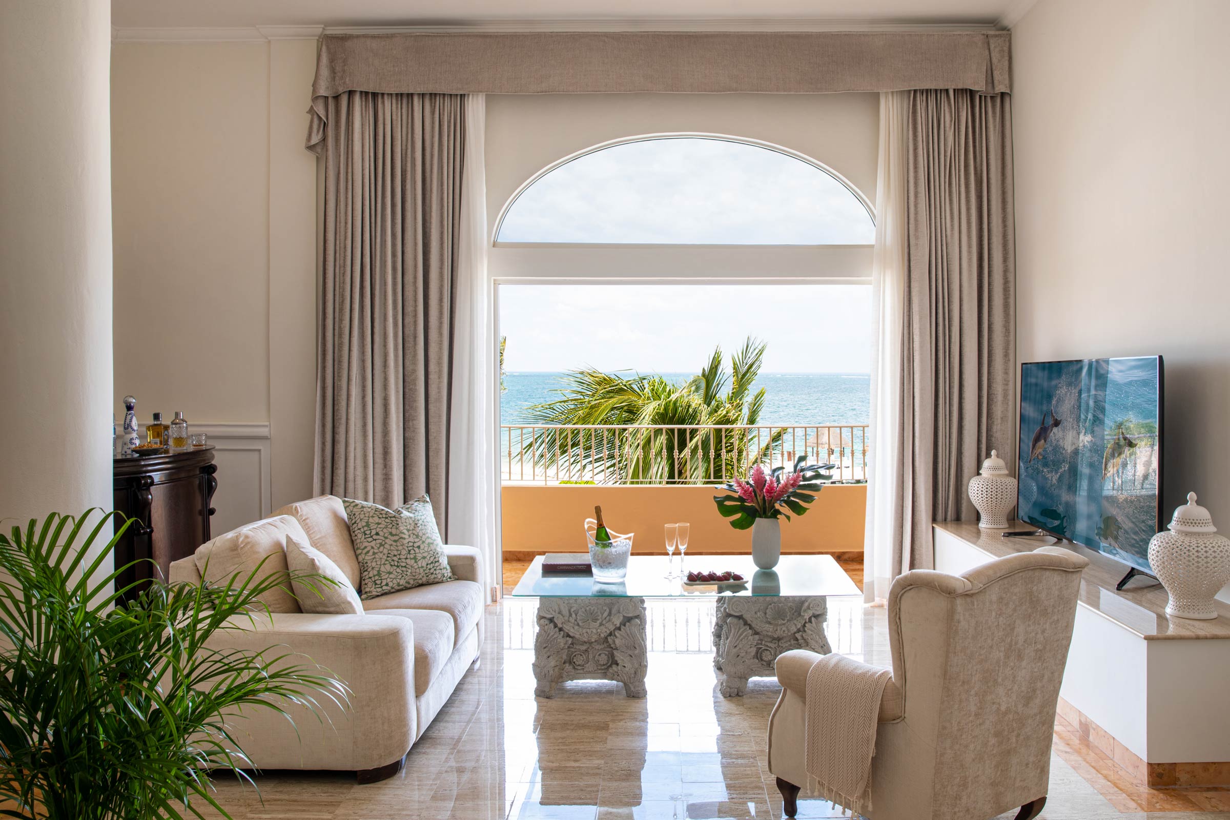 Luxurious Caribbean Suite