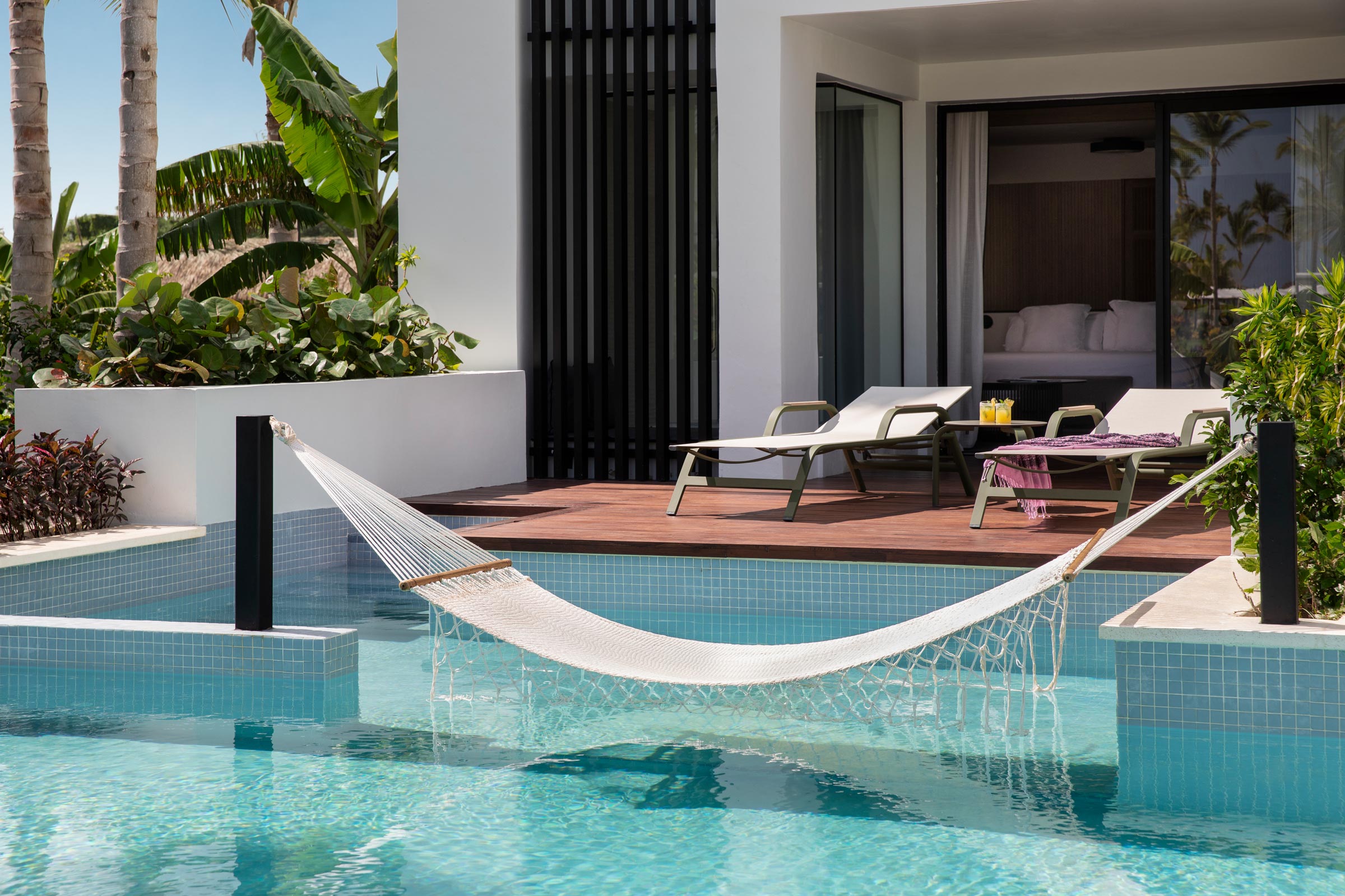 Enjoy our Junior Swim Up Suite in Finest Punta Cana